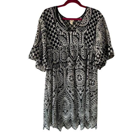 AKEMI + KIN Anthropologie Black Eyelet Boho Embroidered Mini Dress Size 2 - Picture 2 of 11